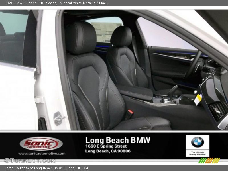 Mineral White Metallic / Black 2020 BMW 5 Series 540i Sedan