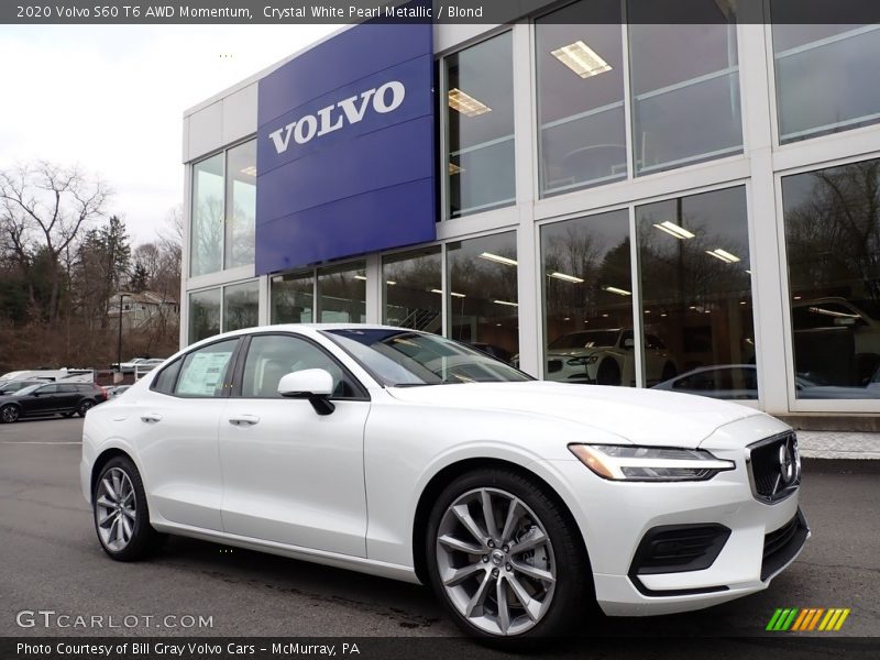 Front 3/4 View of 2020 S60 T6 AWD Momentum