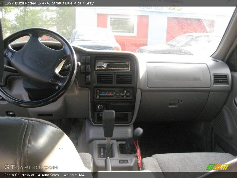 Stratus Blue Mica / Gray 1997 Isuzu Rodeo LS 4x4