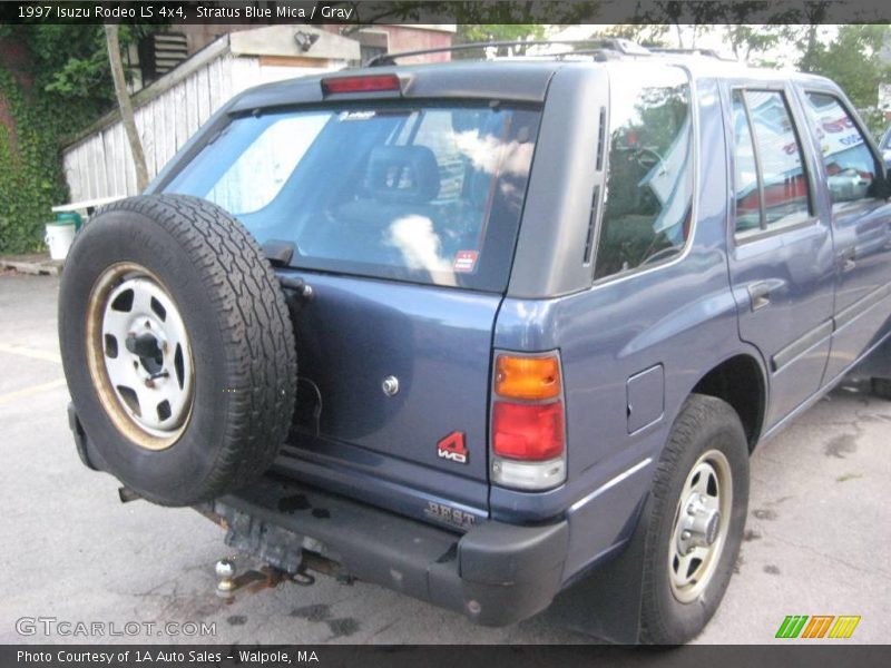 Stratus Blue Mica / Gray 1997 Isuzu Rodeo LS 4x4