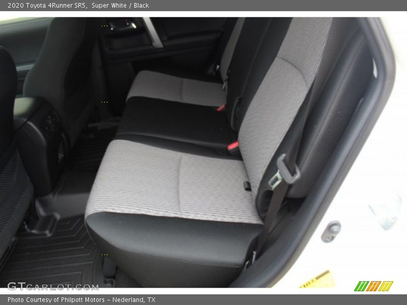 Super White / Black 2020 Toyota 4Runner SR5