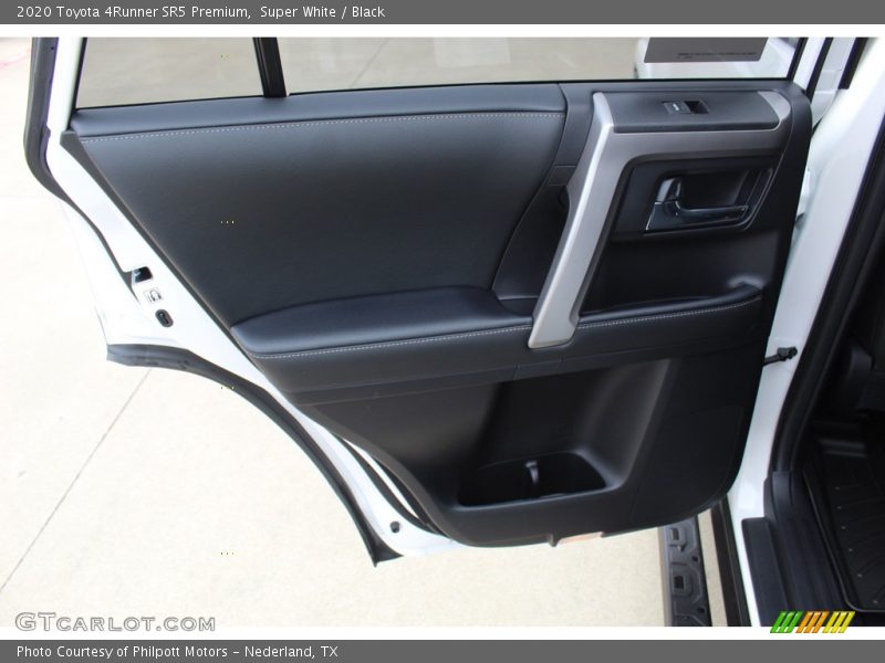 Super White / Black 2020 Toyota 4Runner SR5 Premium