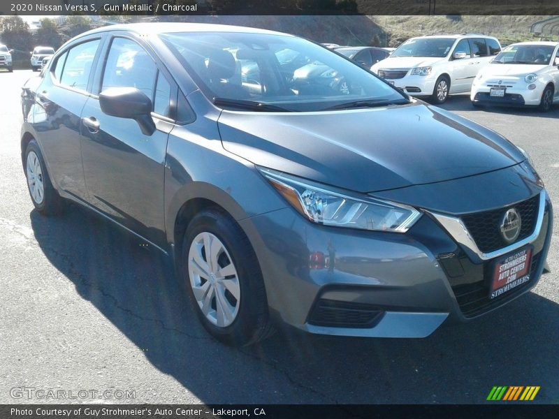 Front 3/4 View of 2020 Versa S