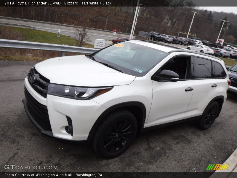 Blizzard Pearl White / Black 2019 Toyota Highlander SE AWD