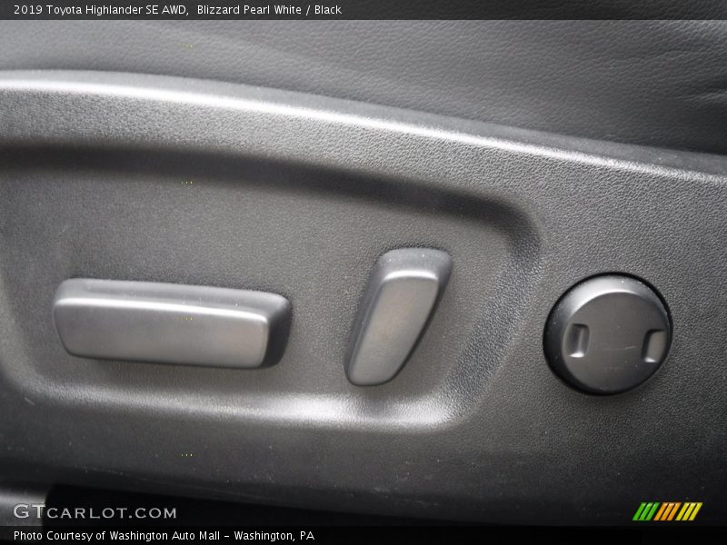 Blizzard Pearl White / Black 2019 Toyota Highlander SE AWD
