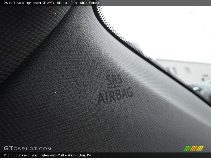 Blizzard Pearl White / Black 2019 Toyota Highlander SE AWD