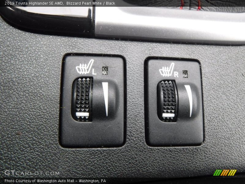 Blizzard Pearl White / Black 2019 Toyota Highlander SE AWD