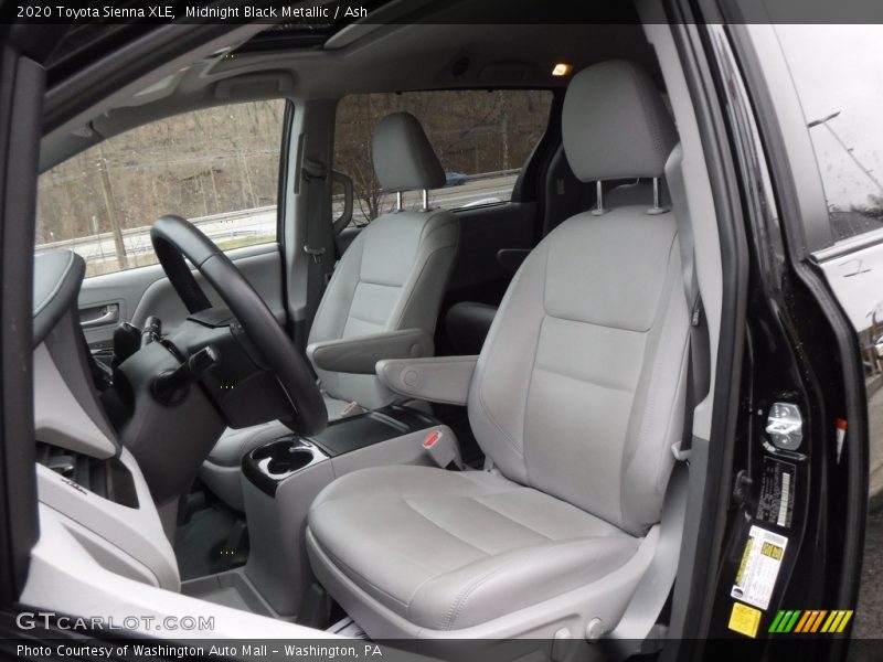 Midnight Black Metallic / Ash 2020 Toyota Sienna XLE
