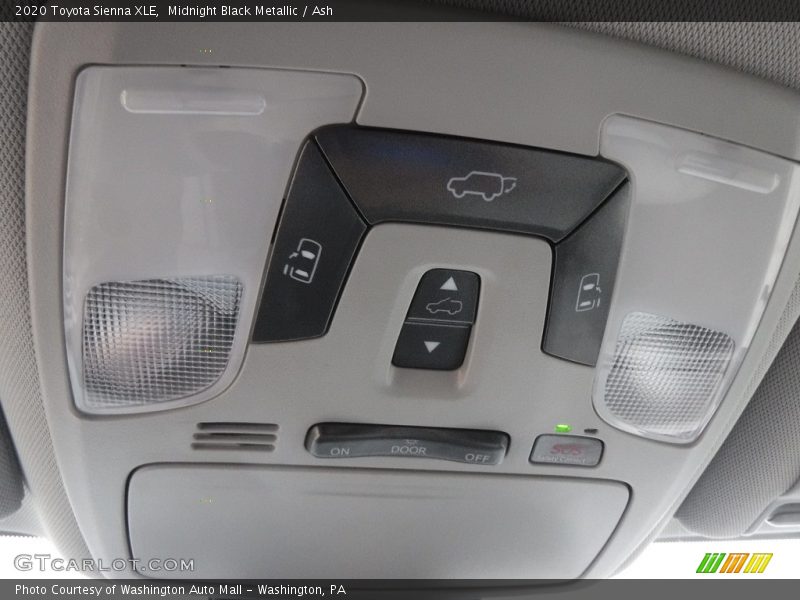 Midnight Black Metallic / Ash 2020 Toyota Sienna XLE