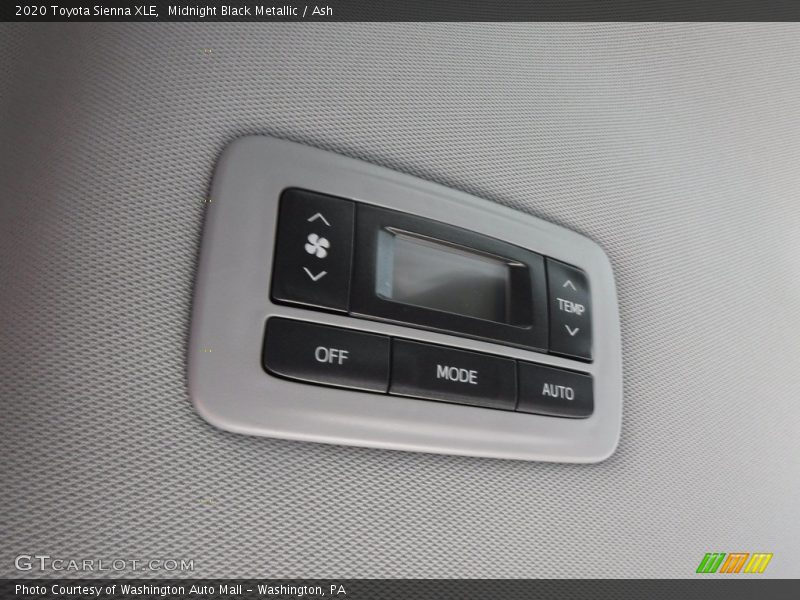 Midnight Black Metallic / Ash 2020 Toyota Sienna XLE