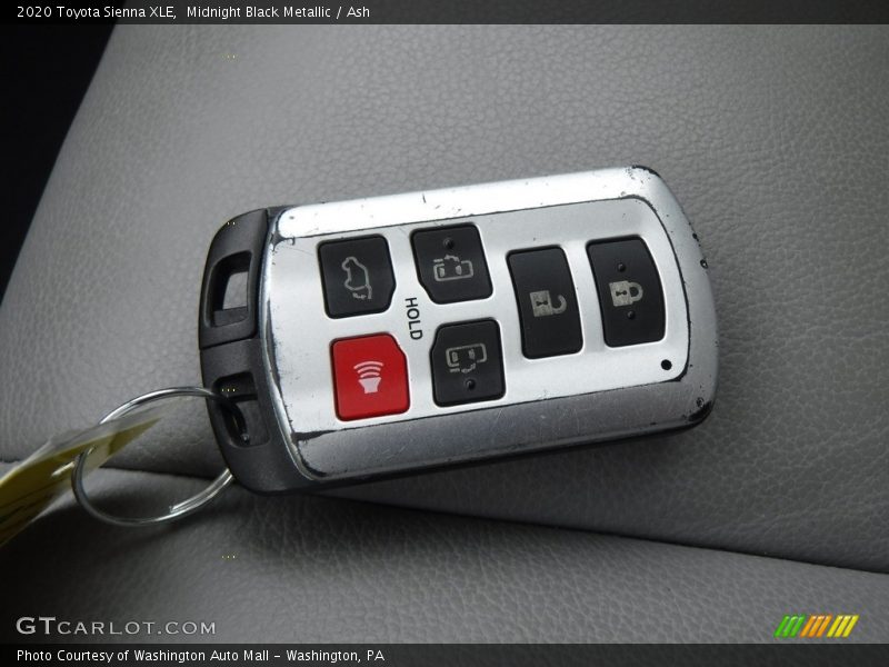 Midnight Black Metallic / Ash 2020 Toyota Sienna XLE
