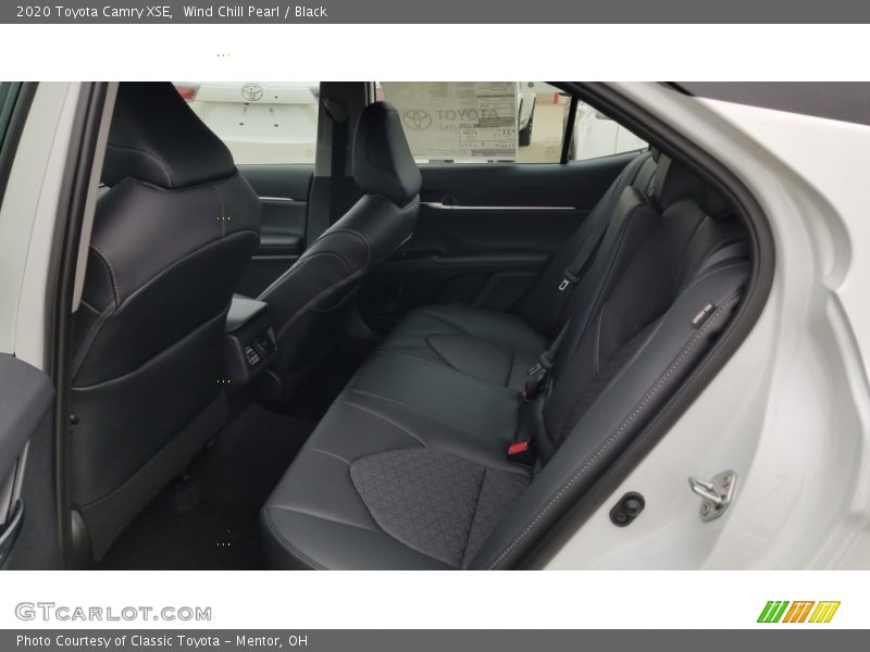 Wind Chill Pearl / Black 2020 Toyota Camry XSE