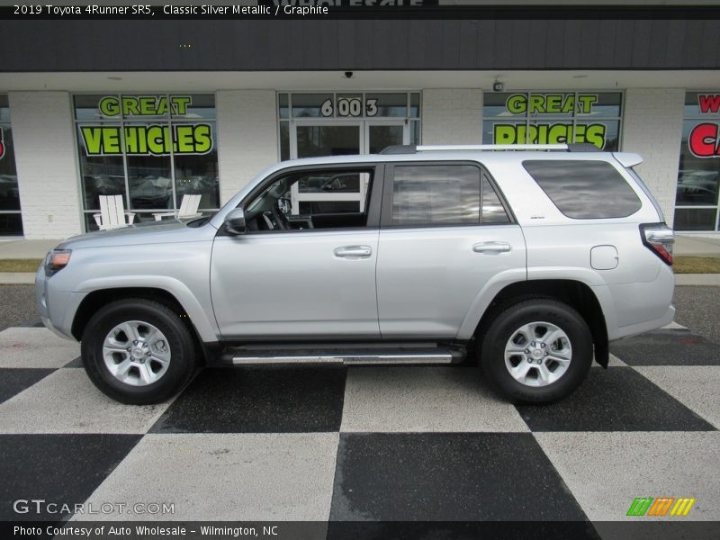 Classic Silver Metallic / Graphite 2019 Toyota 4Runner SR5