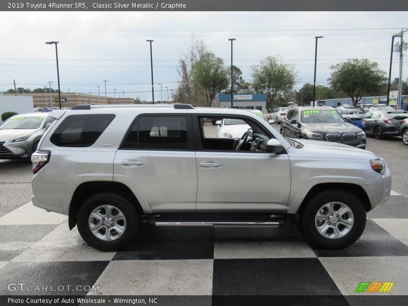 Classic Silver Metallic / Graphite 2019 Toyota 4Runner SR5