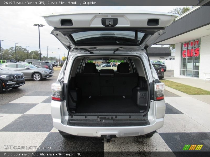 Classic Silver Metallic / Graphite 2019 Toyota 4Runner SR5