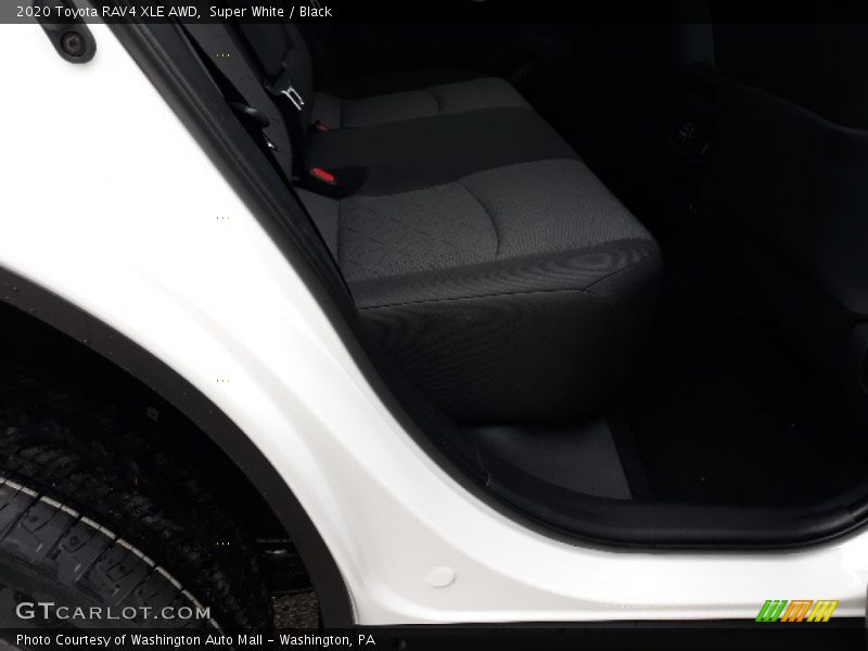 Super White / Black 2020 Toyota RAV4 XLE AWD