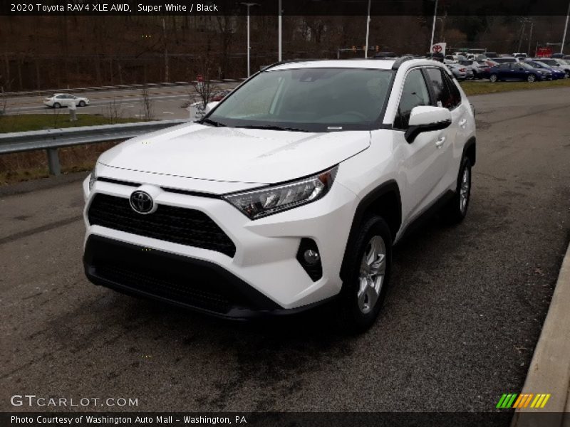 Super White / Black 2020 Toyota RAV4 XLE AWD