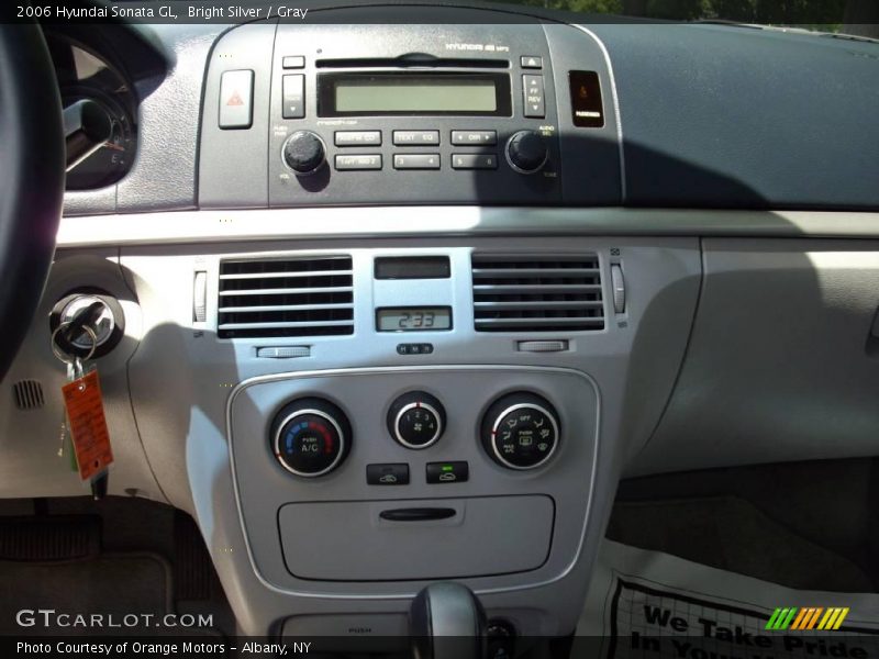 Bright Silver / Gray 2006 Hyundai Sonata GL