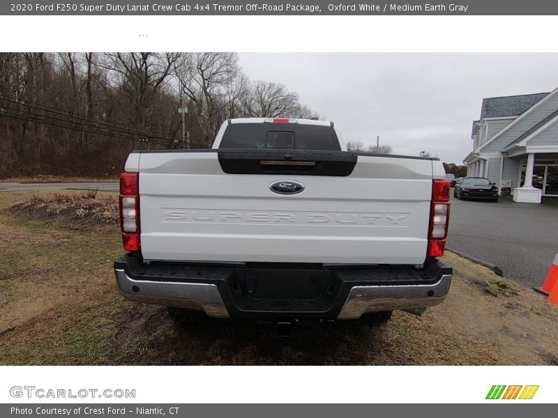 Oxford White / Medium Earth Gray 2020 Ford F250 Super Duty Lariat Crew Cab 4x4 Tremor Off-Road Package