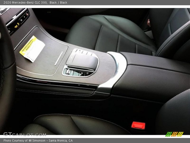 Black / Black 2020 Mercedes-Benz GLC 300