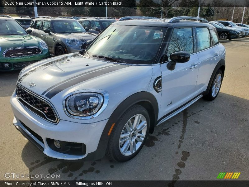Light White / Carbon Black 2020 Mini Countryman Cooper S All4