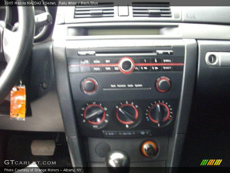 Rally White / Black/Blue 2005 Mazda MAZDA3 s Sedan