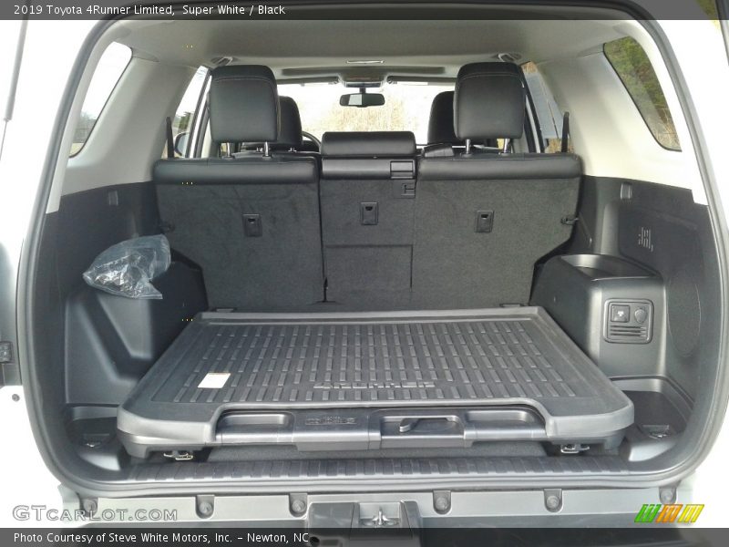 Super White / Black 2019 Toyota 4Runner Limited