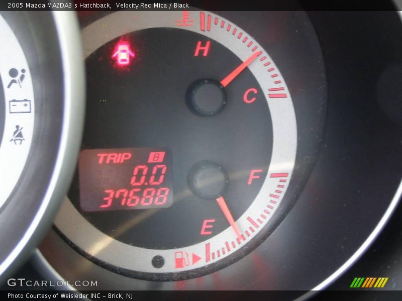 Velocity Red Mica / Black 2005 Mazda MAZDA3 s Hatchback