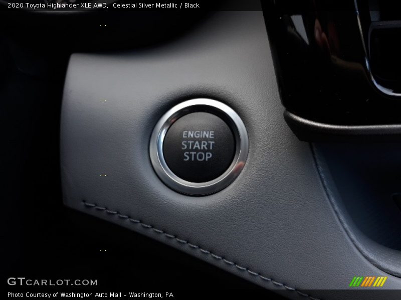 Celestial Silver Metallic / Black 2020 Toyota Highlander XLE AWD