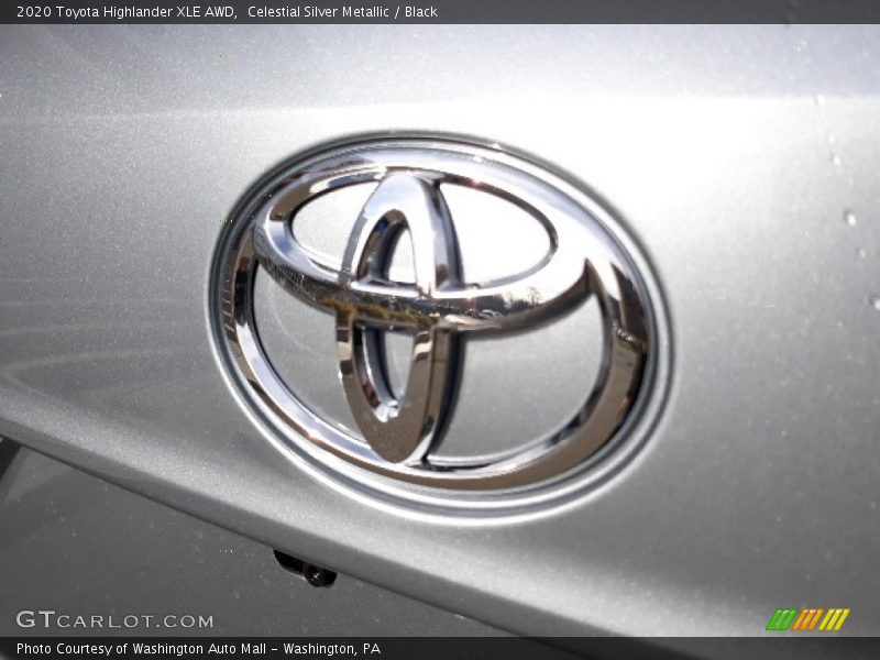 Celestial Silver Metallic / Black 2020 Toyota Highlander XLE AWD