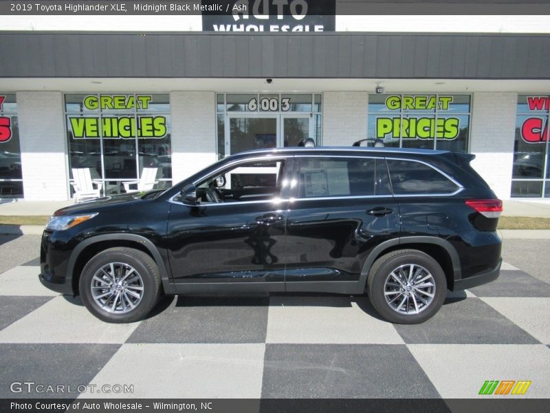 Midnight Black Metallic / Ash 2019 Toyota Highlander XLE