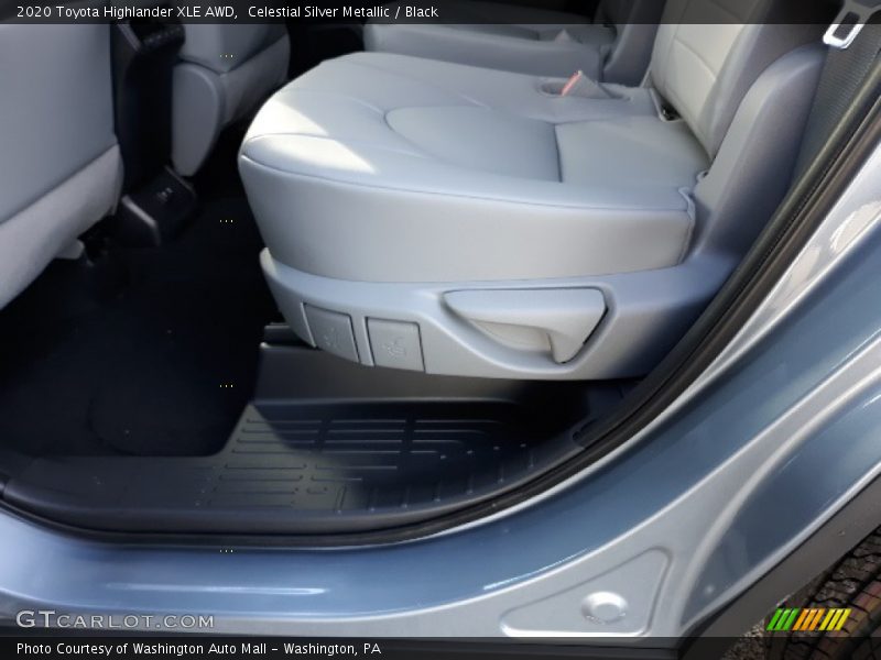 Celestial Silver Metallic / Black 2020 Toyota Highlander XLE AWD