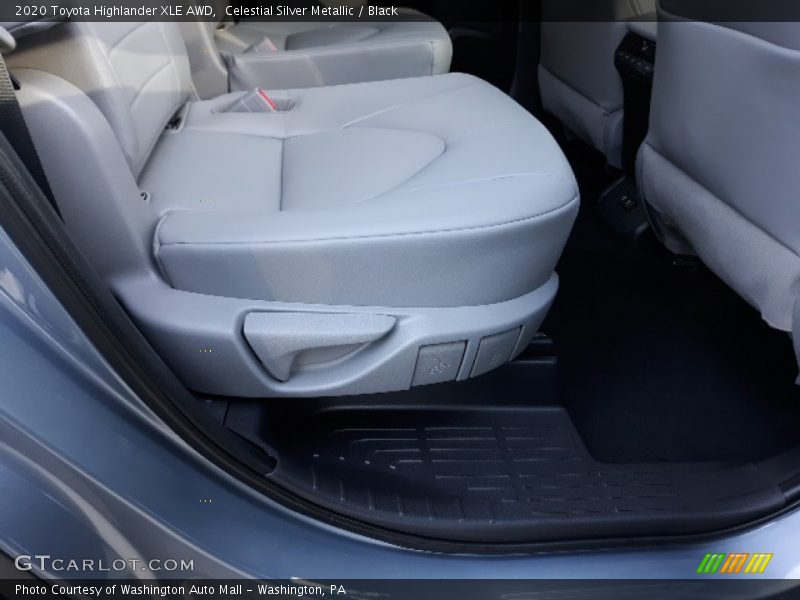 Celestial Silver Metallic / Black 2020 Toyota Highlander XLE AWD