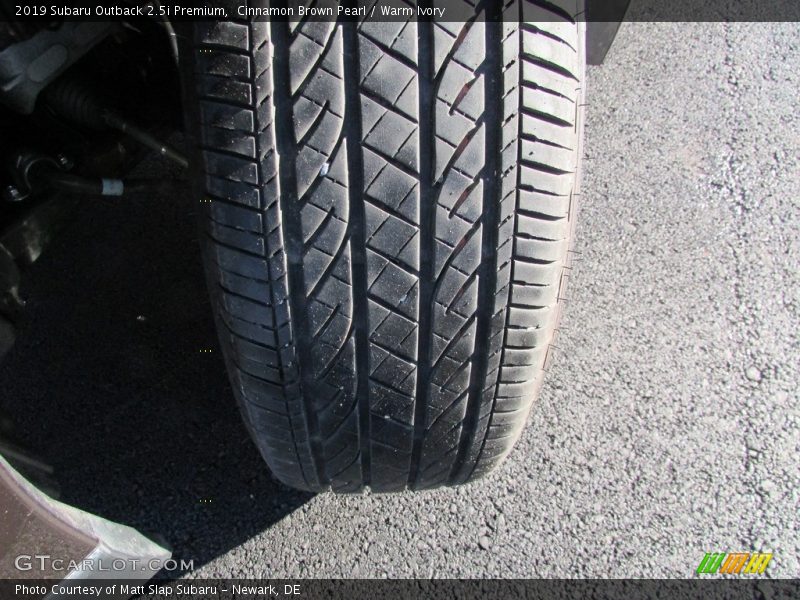 Cinnamon Brown Pearl / Warm Ivory 2019 Subaru Outback 2.5i Premium