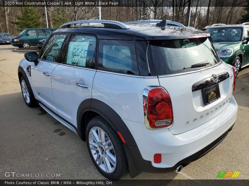 Light White / Black Pearl 2020 Mini Countryman Cooper S All4