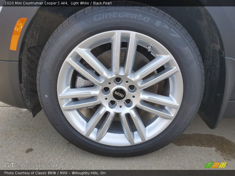 Light White / Black Pearl 2020 Mini Countryman Cooper S All4