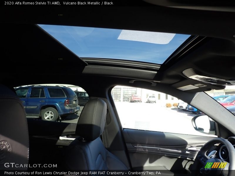 Vulcano Black Metallic / Black 2020 Alfa Romeo Stelvio TI AWD
