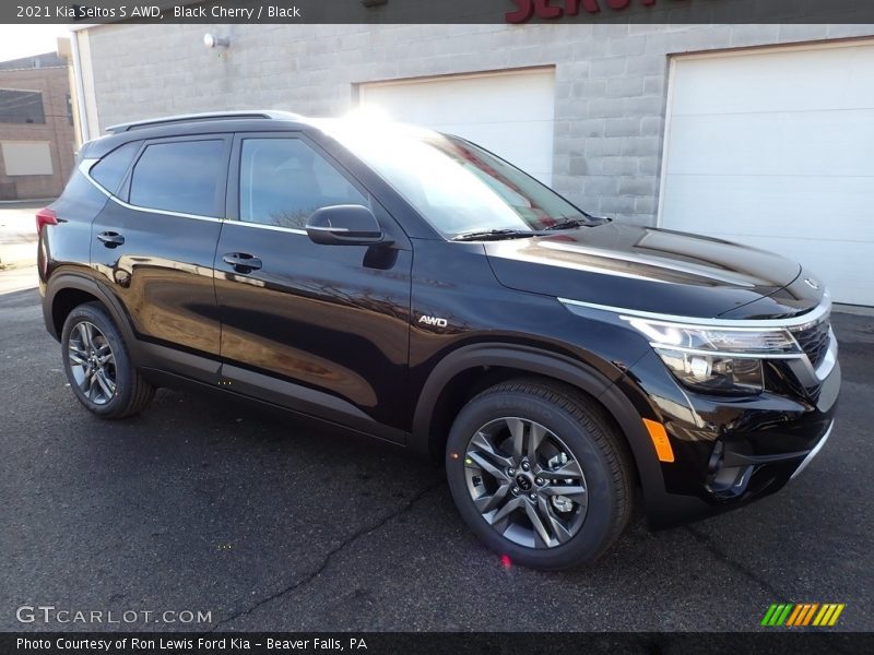 Front 3/4 View of 2021 Seltos S AWD