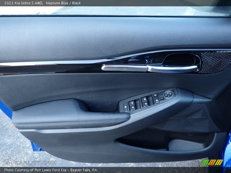 Door Panel of 2021 Seltos S AWD