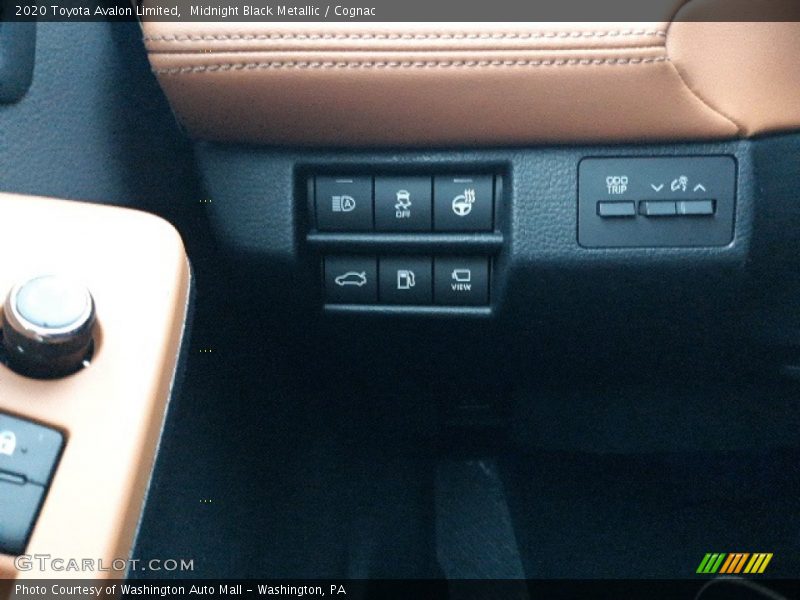 Midnight Black Metallic / Cognac 2020 Toyota Avalon Limited