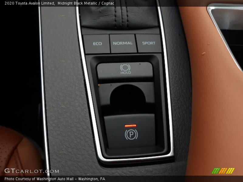 Midnight Black Metallic / Cognac 2020 Toyota Avalon Limited