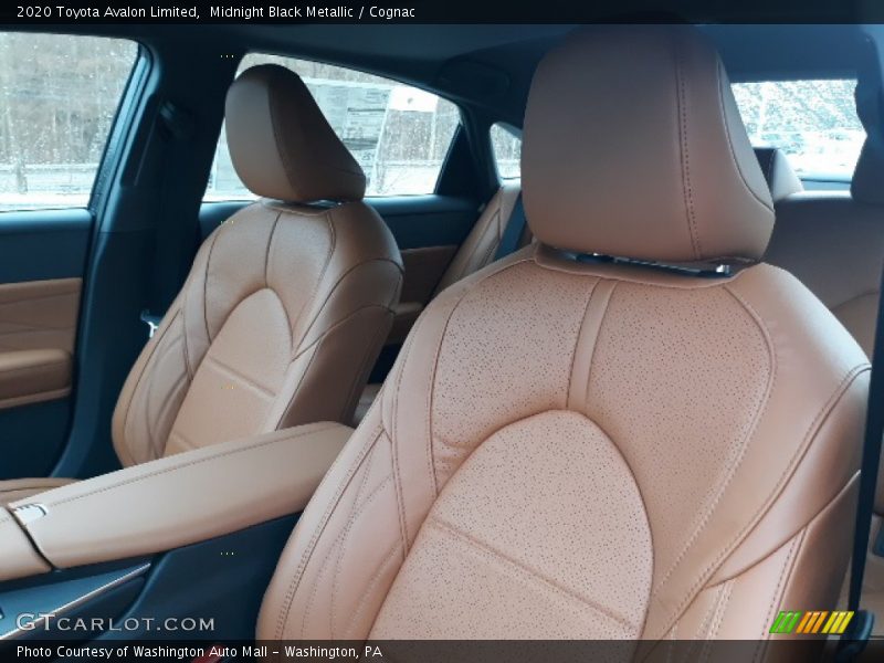 Front Seat of 2020 Avalon Limited