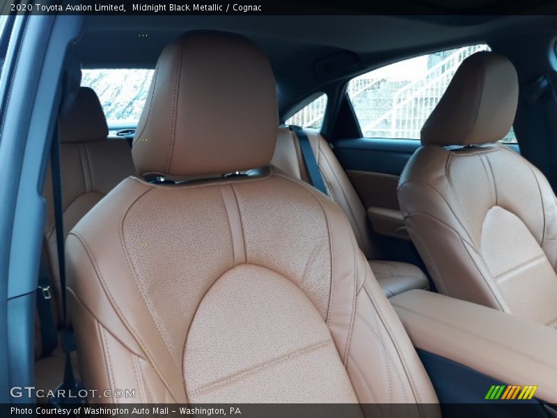 Front Seat of 2020 Avalon Limited