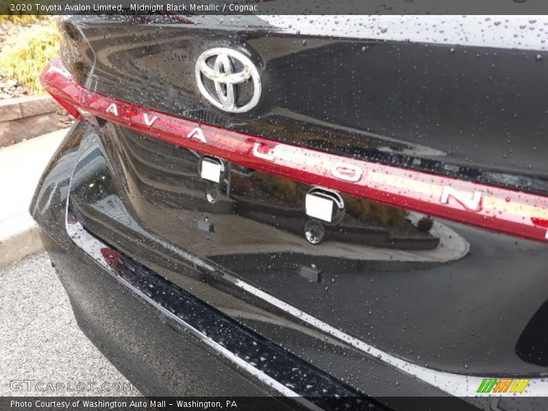 Midnight Black Metallic / Cognac 2020 Toyota Avalon Limited