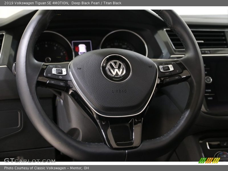 Deep Black Pearl / Titan Black 2019 Volkswagen Tiguan SE 4MOTION