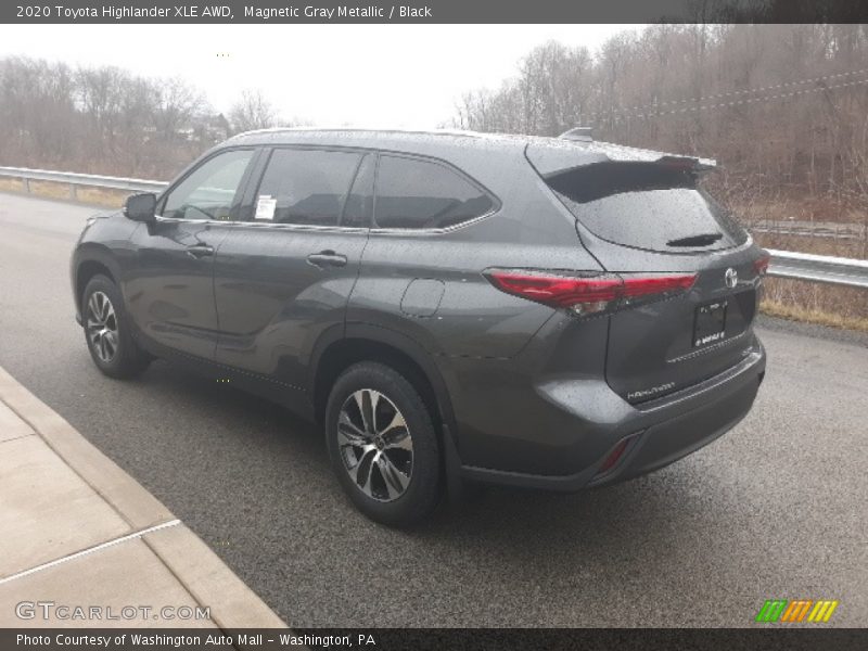 Magnetic Gray Metallic / Black 2020 Toyota Highlander XLE AWD