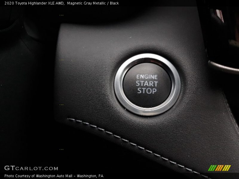 Magnetic Gray Metallic / Black 2020 Toyota Highlander XLE AWD