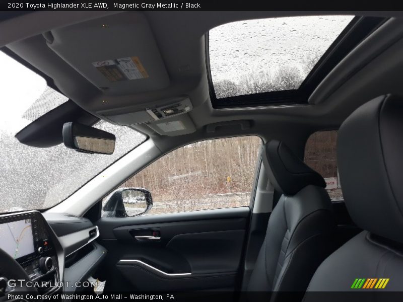 Magnetic Gray Metallic / Black 2020 Toyota Highlander XLE AWD