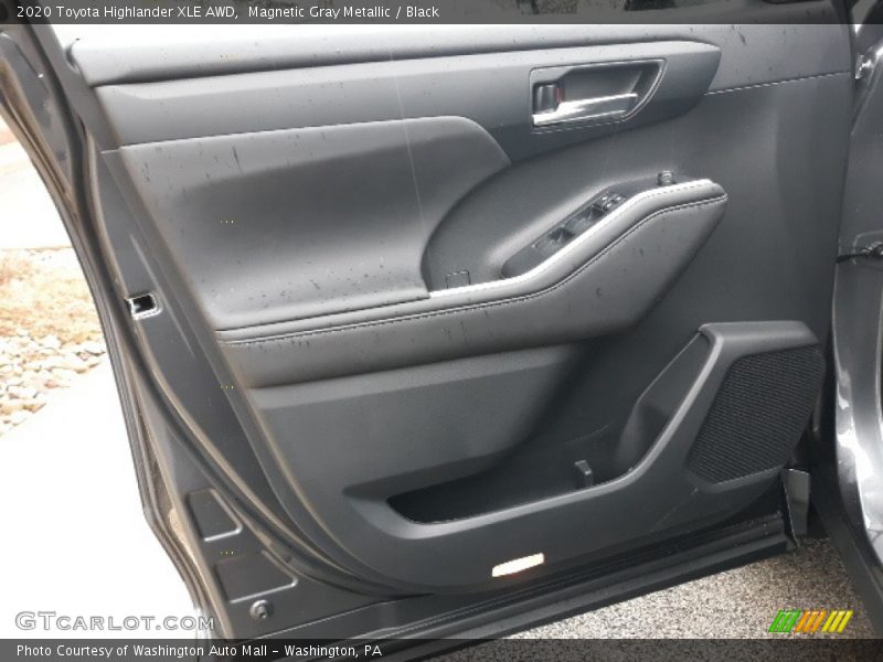 Magnetic Gray Metallic / Black 2020 Toyota Highlander XLE AWD