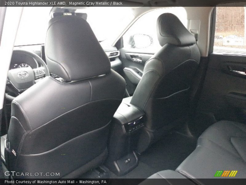 Magnetic Gray Metallic / Black 2020 Toyota Highlander XLE AWD